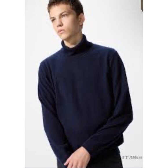 Uniqlo Mens 100% Cashmere Turtleneck Sweater Size M Preppy Quiet Luxury Navy - Picture 1 of 6